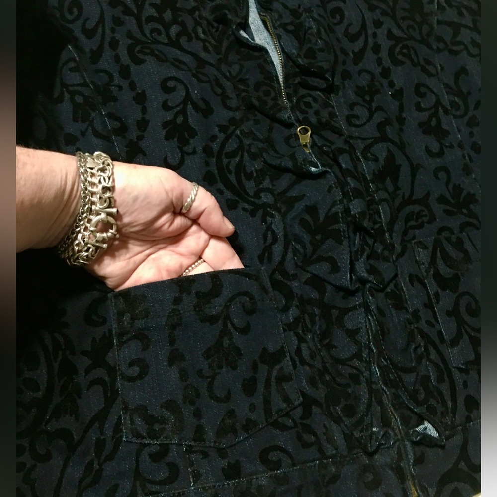 TANTRUMS Denim Jacket w/ruffles & flocking - Picture 12 of 15